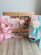 Load image into Gallery viewer, Present Toppers