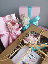 Load image into Gallery viewer, Present Toppers