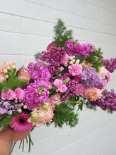 Load image into Gallery viewer, Florists Choice Bunch
