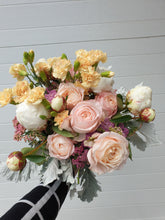 Load image into Gallery viewer, Florists Choice Bunch