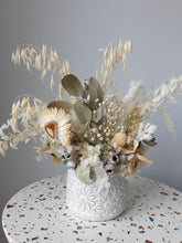 Load image into Gallery viewer, Daisy