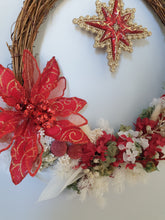 Load image into Gallery viewer, Christmas Wreath - Traditional